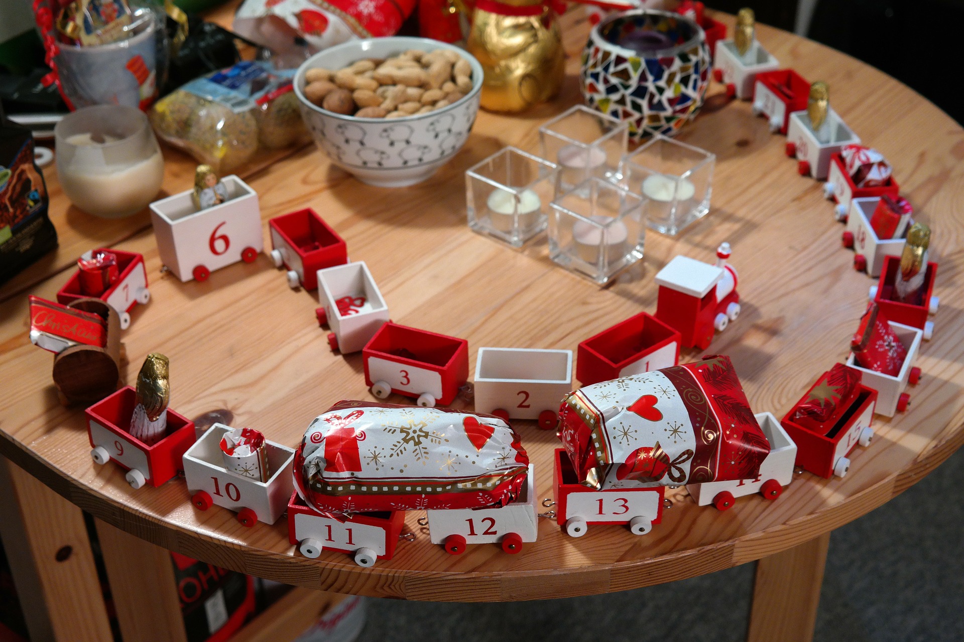 adventski-kalendar-vlak adventski-kalendar-vlak